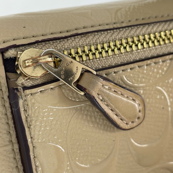 MT330-Pre-Loved COACH Large Flap Wallet w/Matching Wristlet - Picture 10 of 14